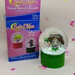 Sailor Moon snow globe - Sailor Jupiter